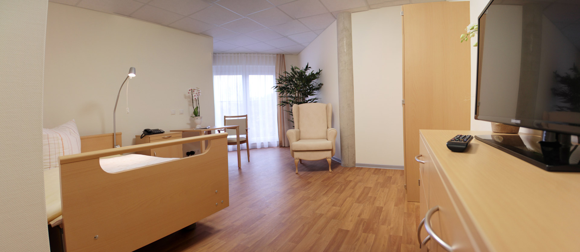 Einzelzimmer - Seniorenzentrum Falkeneck